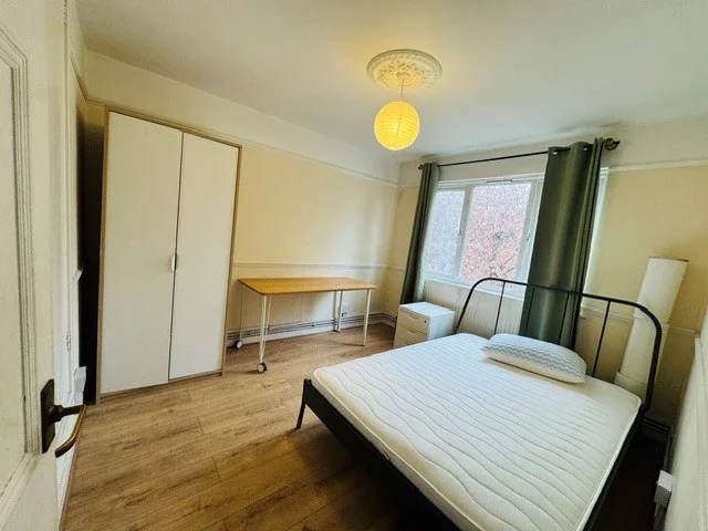 Flat Shaftesbury Street in Greater London