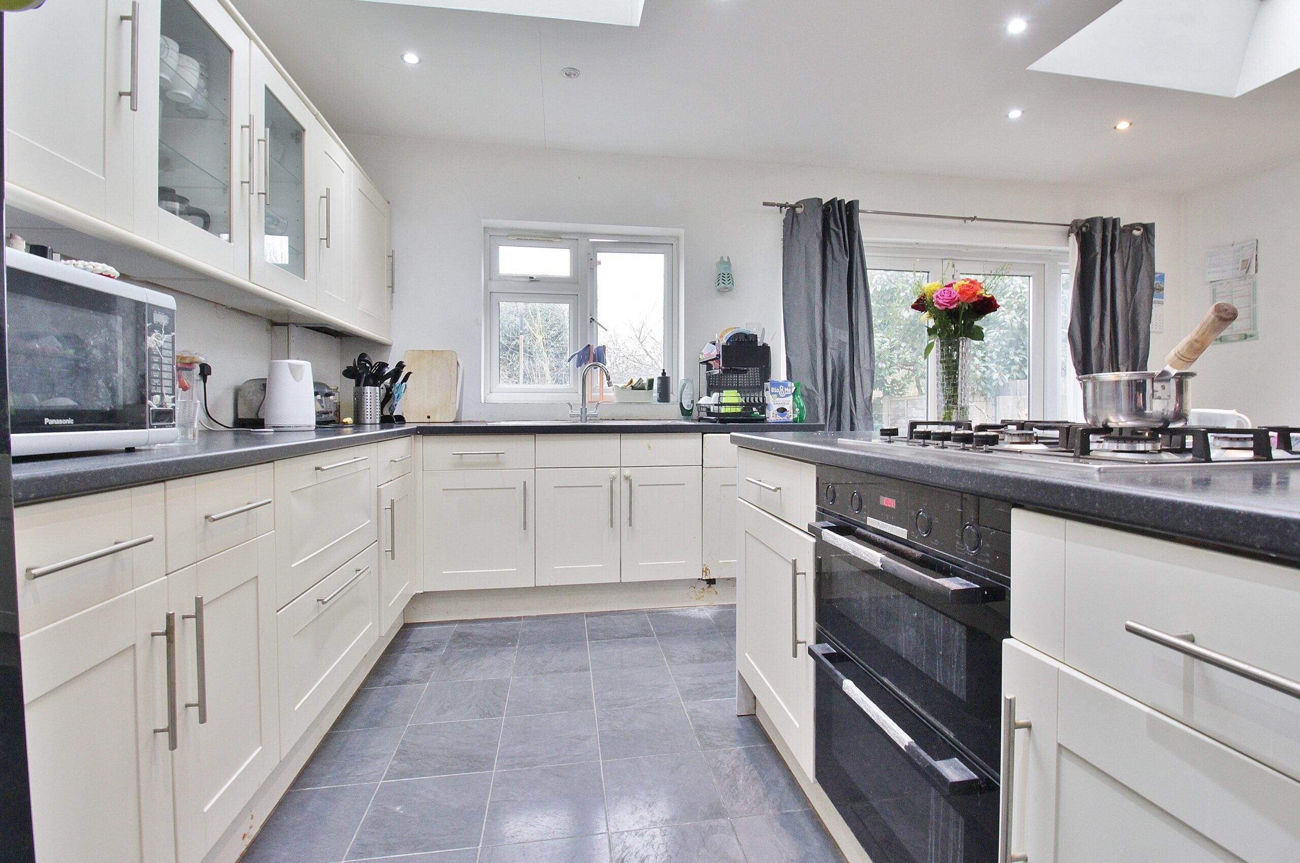 House Amhurst Gardens in Greater London