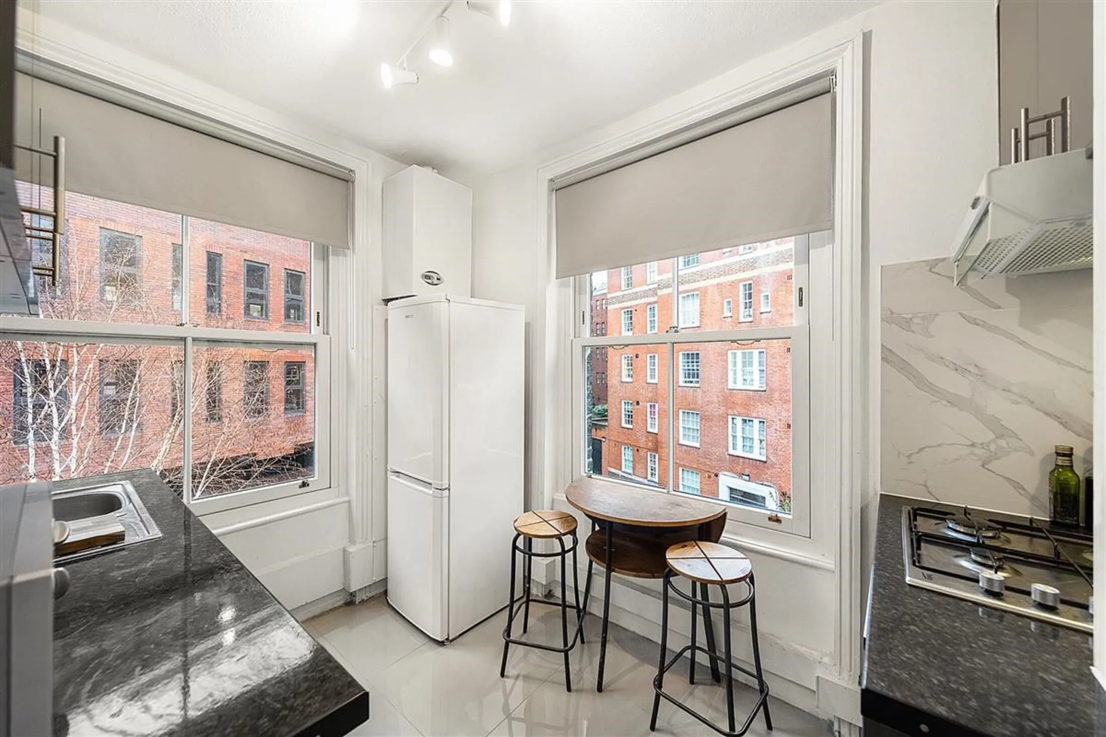 Flat Willow Place in City of Westminster