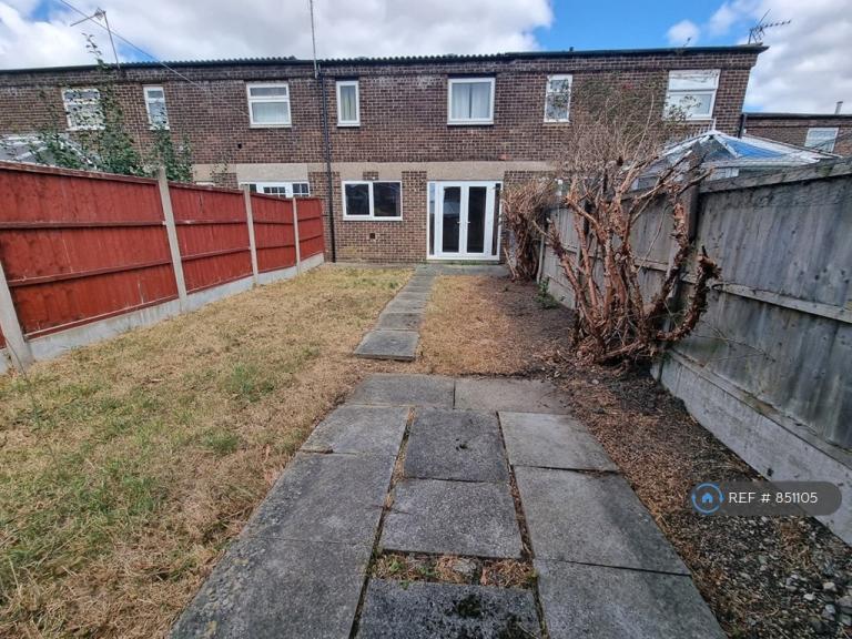 House Hampton Close in Derby