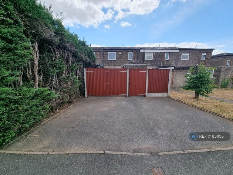 House Hampton Close in Derby
