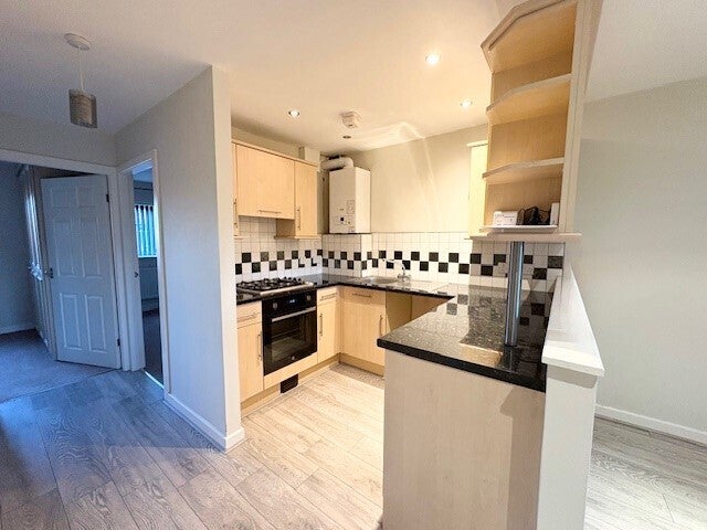 Flat Stowell Court in Bolton