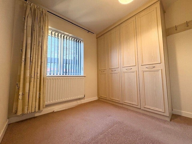 Flat Stowell Court in Bolton