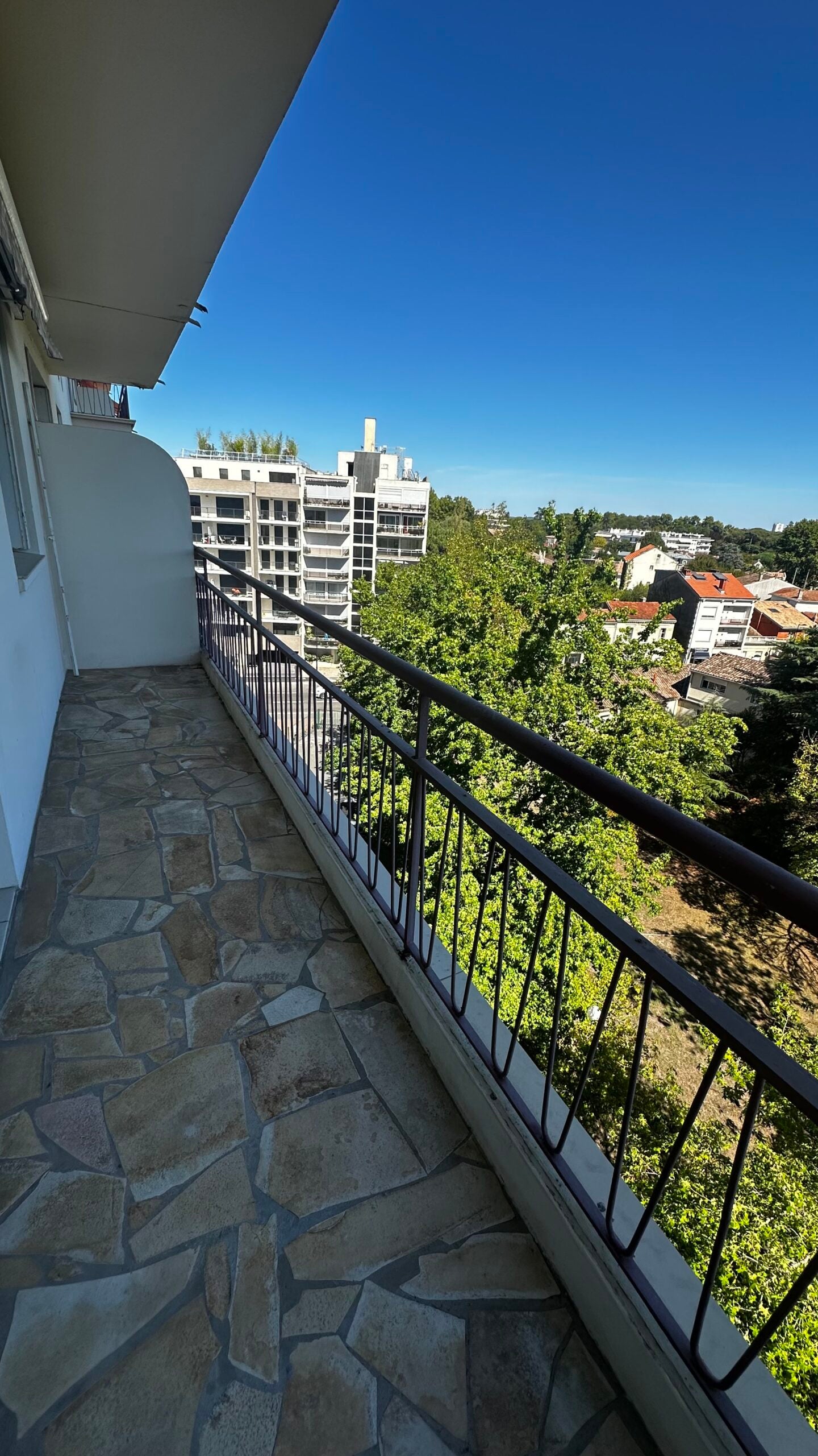 Flat Rue Jules Michelet in Bordeaux