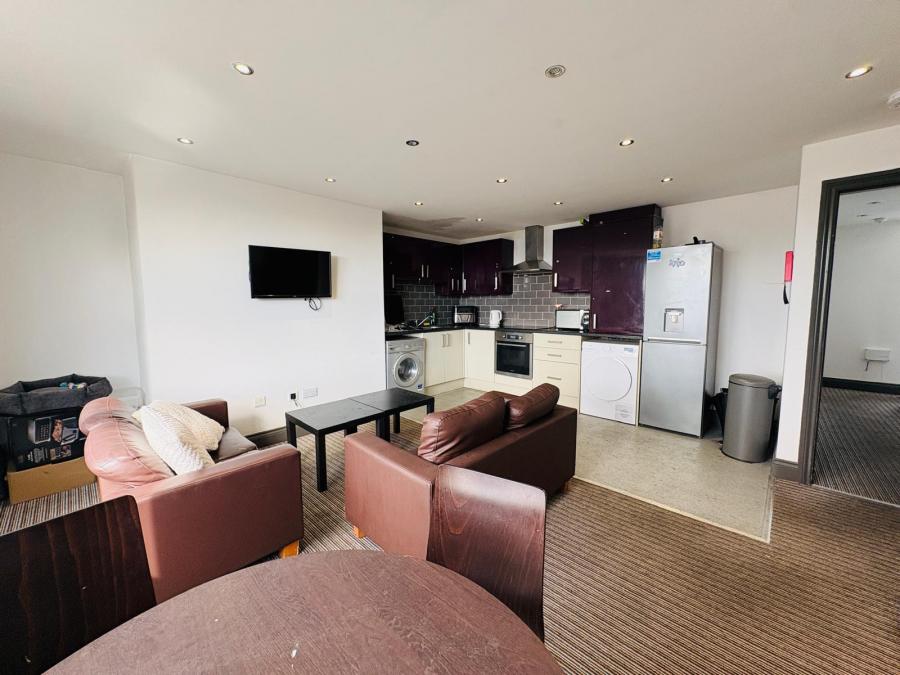 Room Roker Avenue in Sunderland