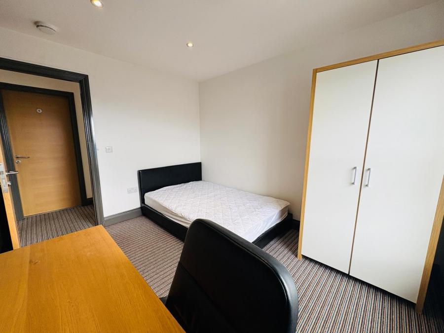 Room Roker Avenue in Sunderland