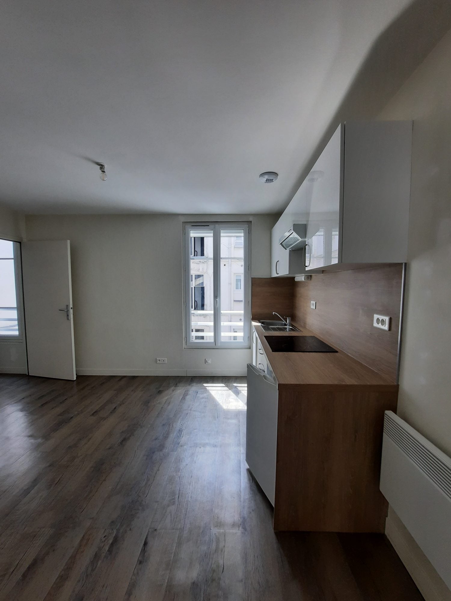 Flat Rue de Charonne in Paris