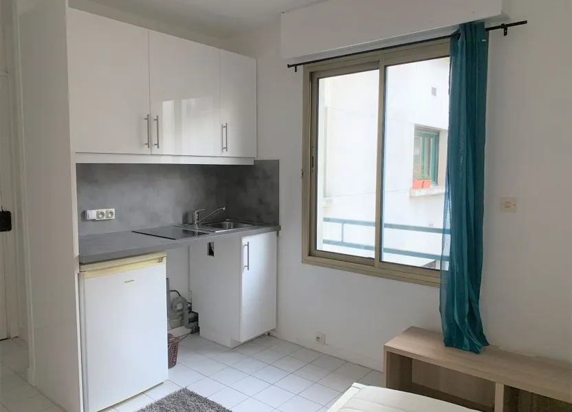 Flat Rue des Meuniers in Paris