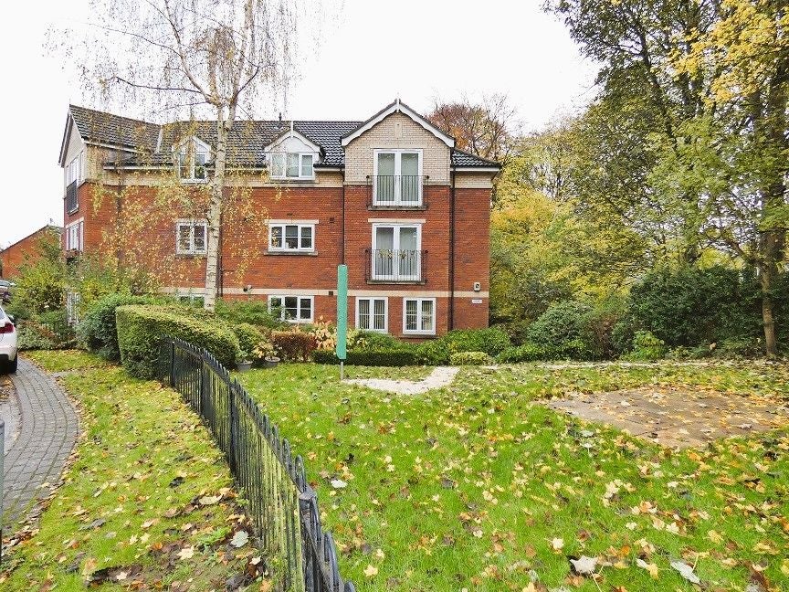 Flat Chestnut Gardens in Leeds