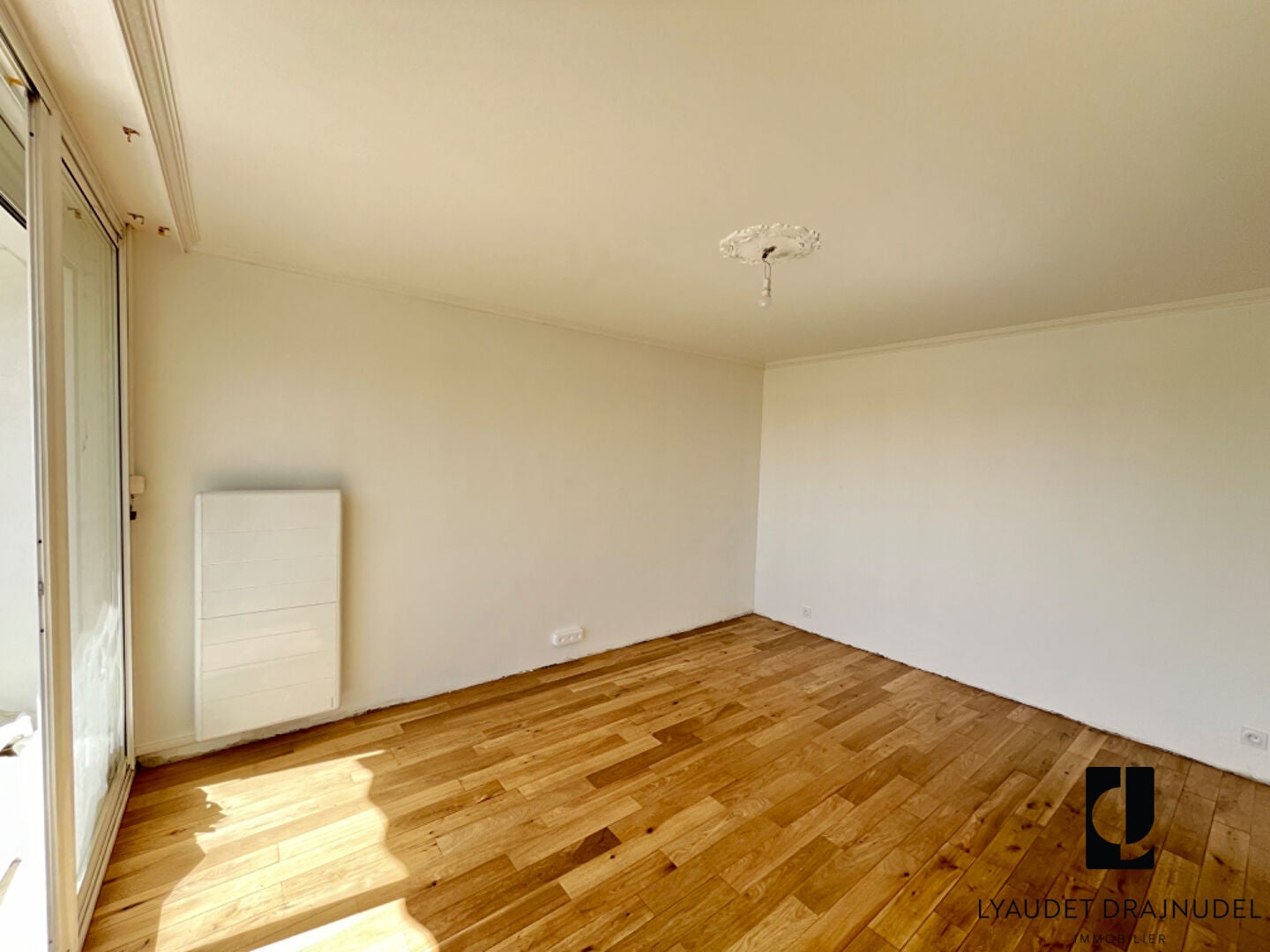 Flat Quai Général Leclerc in Le Coteau