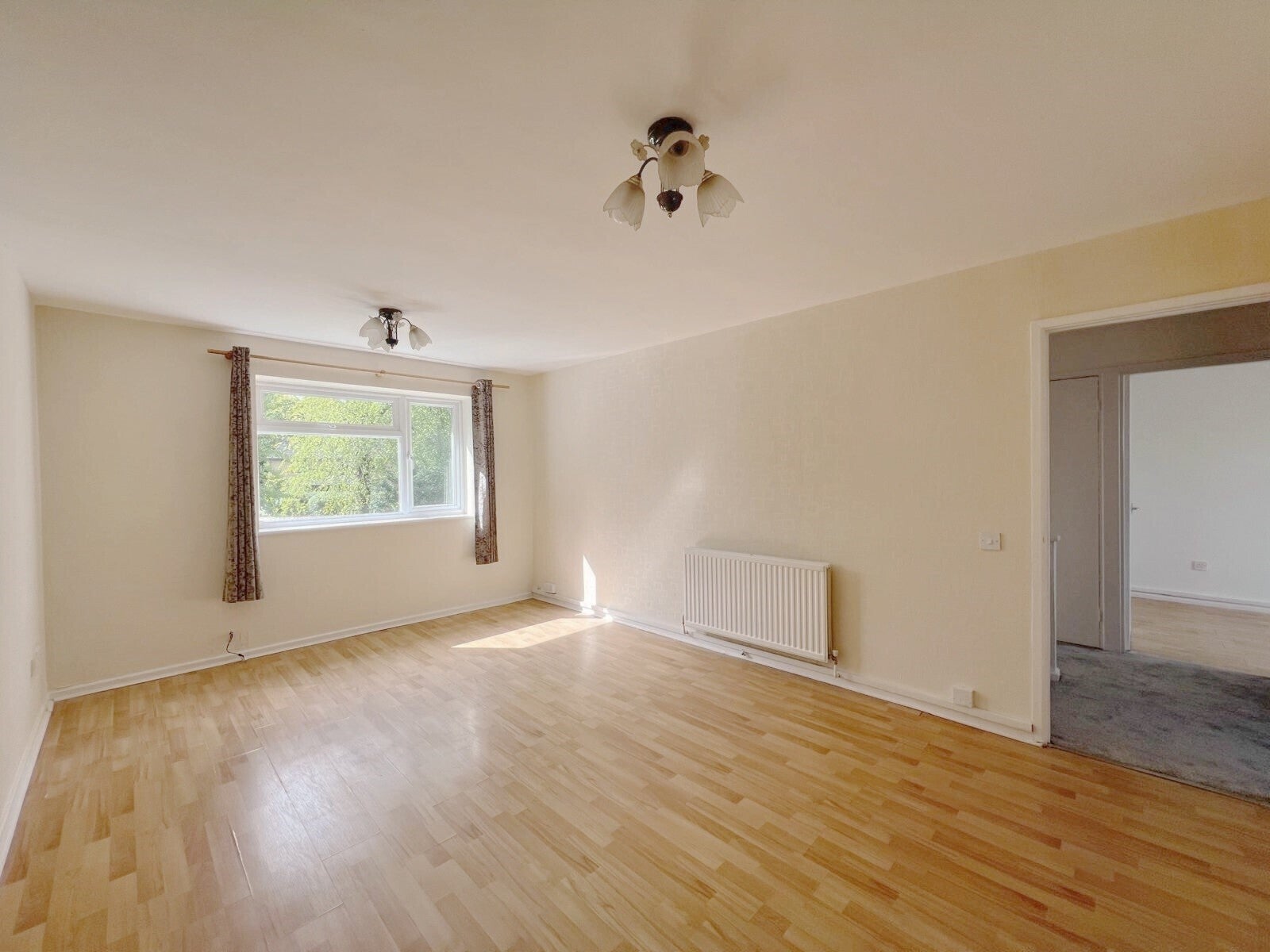 Flat Fox Wood in Swindon