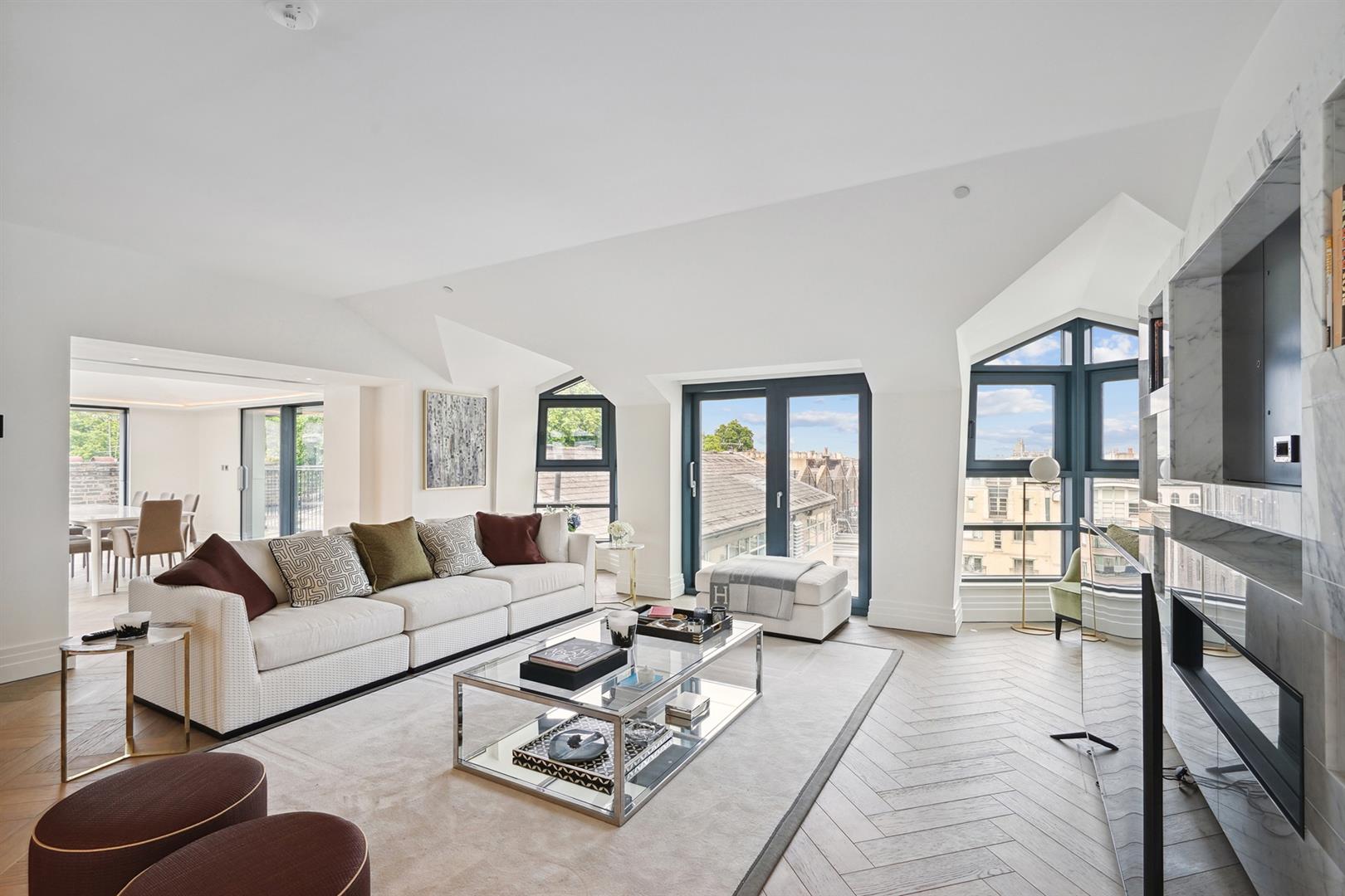 Flat Kensington Gardens Square in City of Westminster