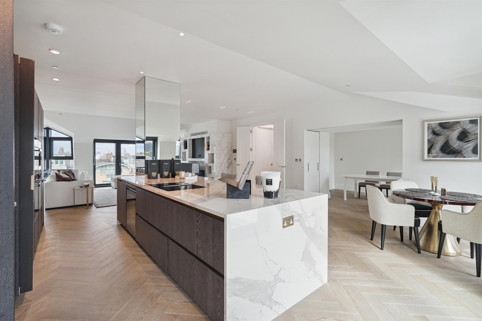 Flat Kensington Gardens Square in City of Westminster