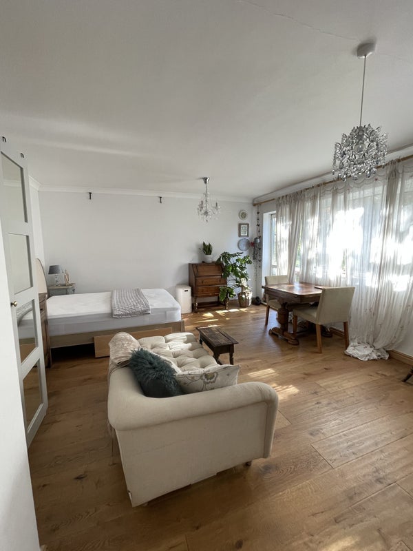 Room Peldon Court in Greater London
