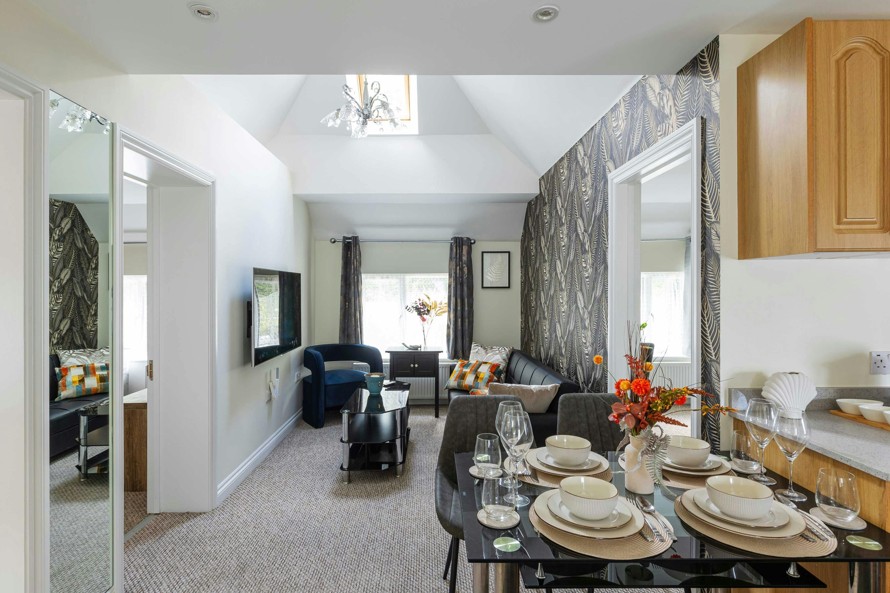 Flat Foxburrows Avenue in Guildford