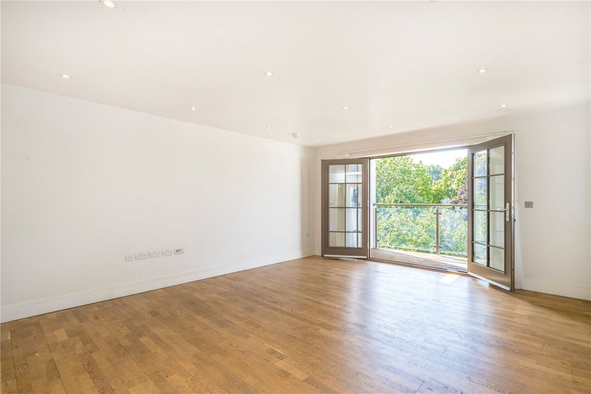 Flat Alexandra Road in Greater London