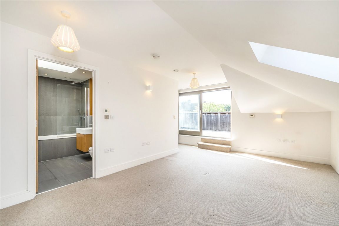 Flat Alexandra Road in Greater London