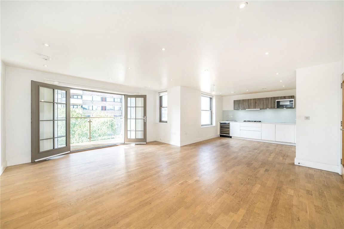 Flat Alexandra Road in Greater London