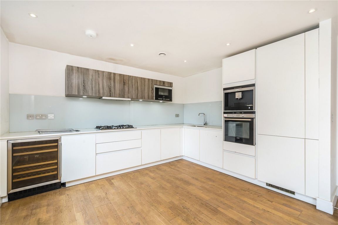 Flat Alexandra Road in Greater London