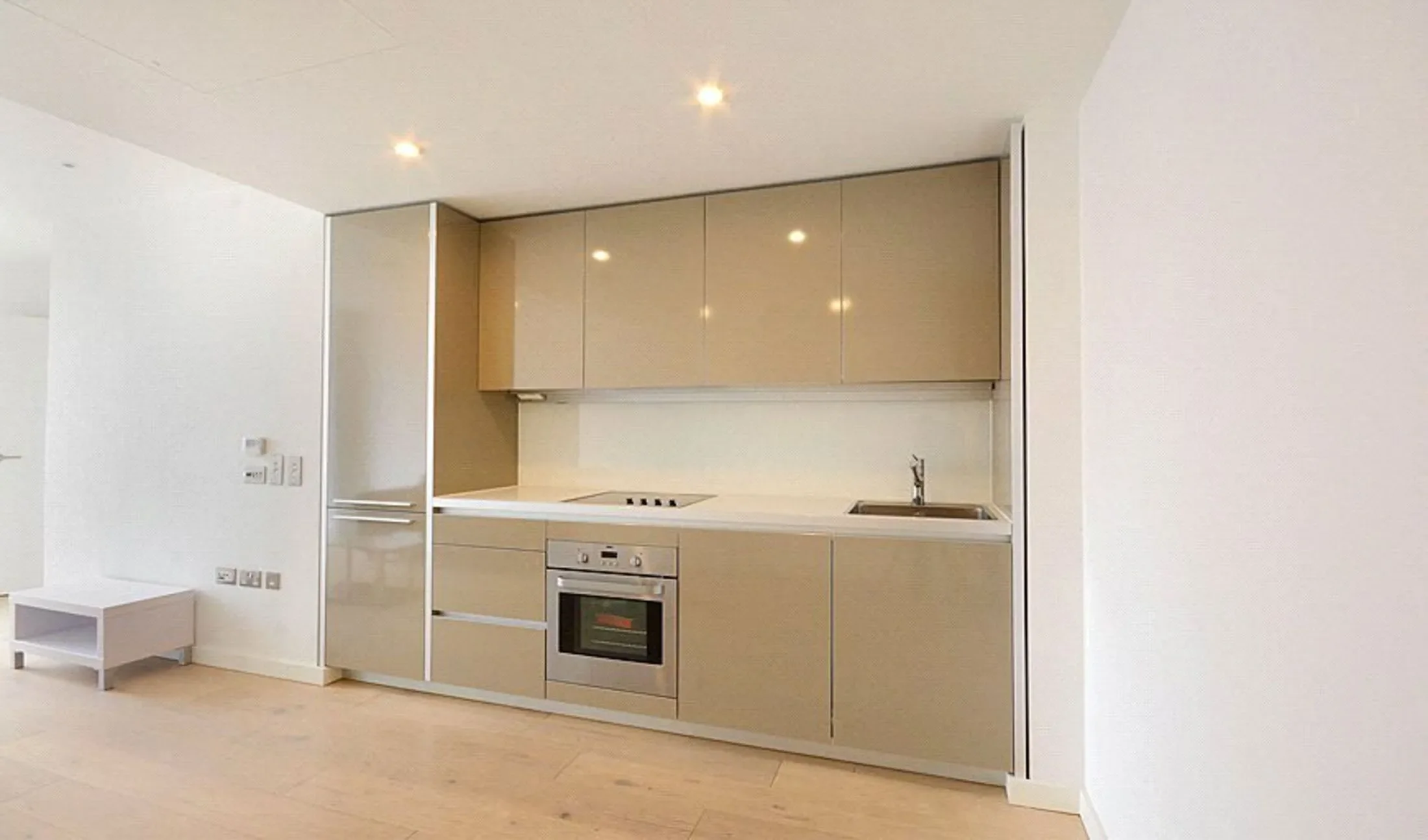 Flat Wollaston Close in Greater London