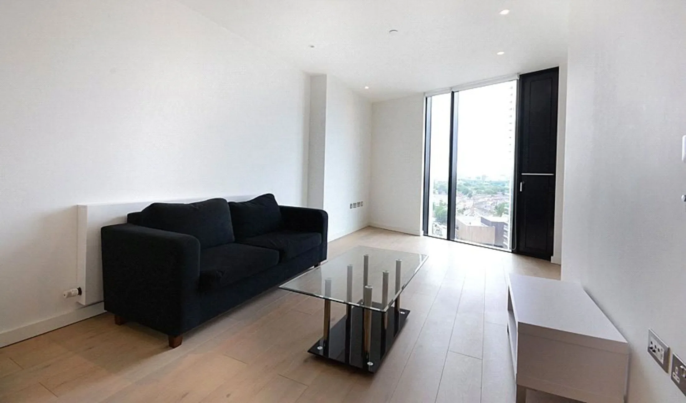 Flat Wollaston Close in Greater London