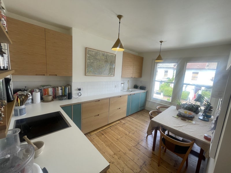 Room Dagmar Road in Greater London