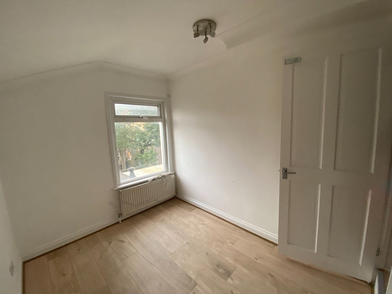Flat Ranelagh Road in Greater London