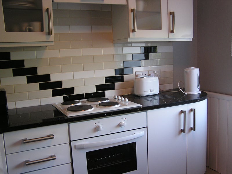Room Arundel Close in Greater London