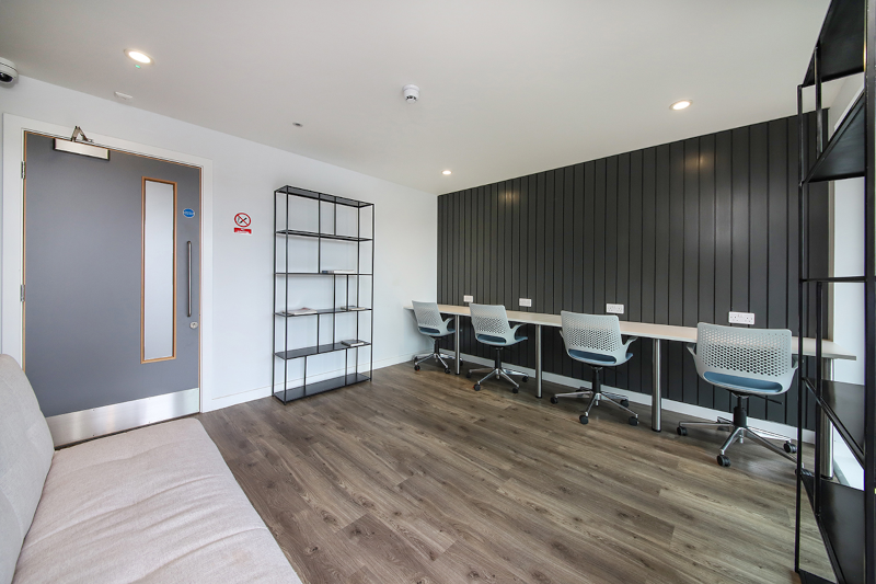 Flat Mercy Terrace in Greater London