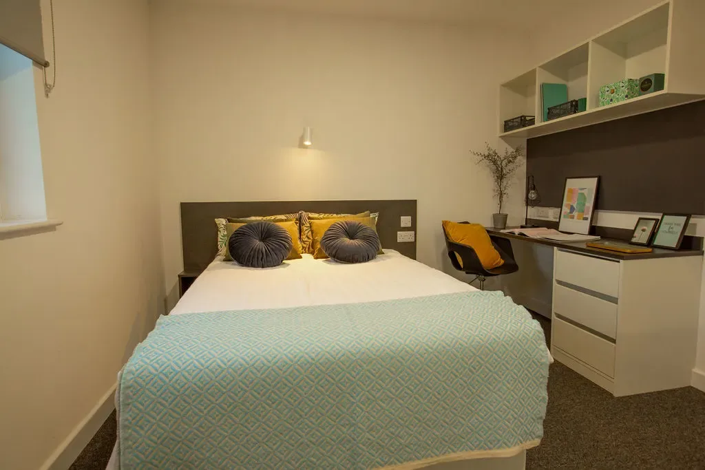 Flat Parham Road in Canterbury