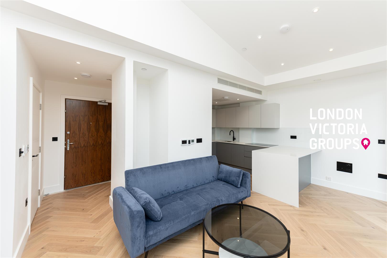 Flat Worgan Street in Greater London