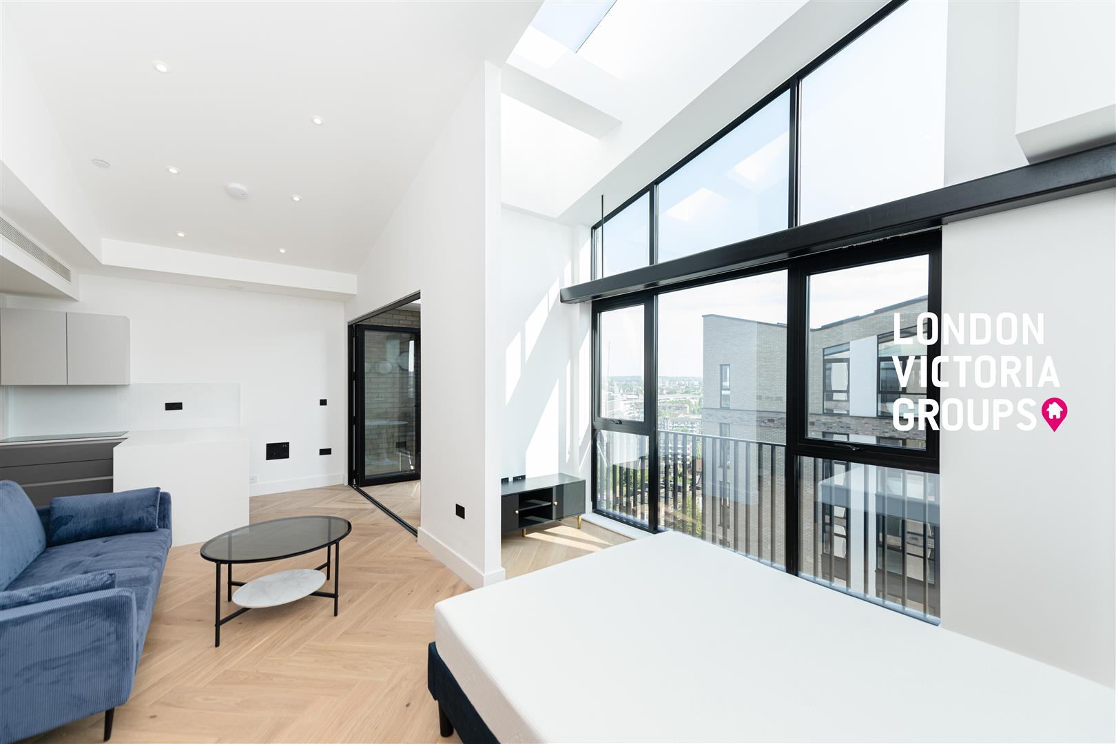 Flat Worgan Street in Greater London