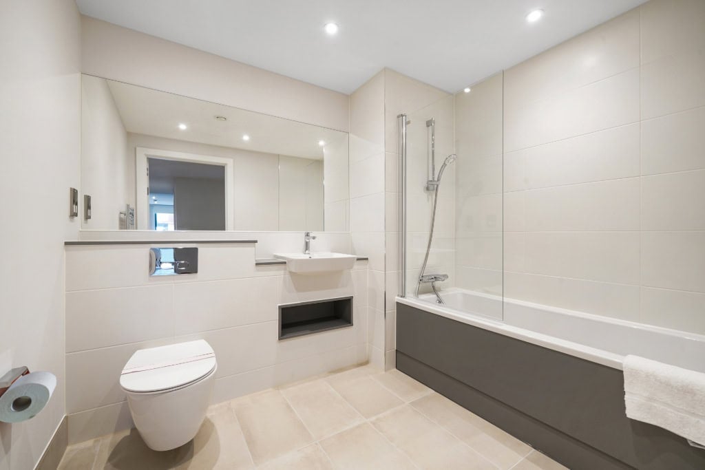 Room Queen Street in Maidenhead
