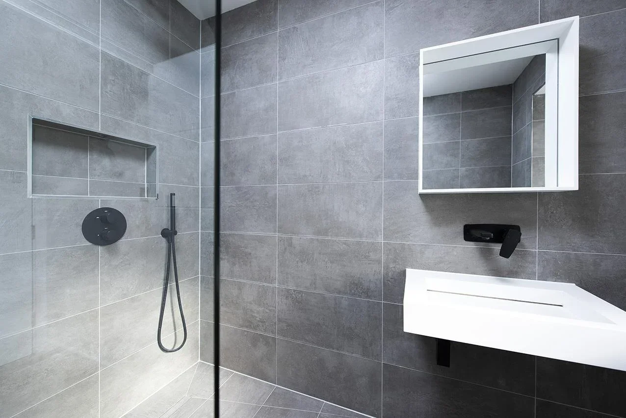 Flat Heathfield Gardens in Greater London