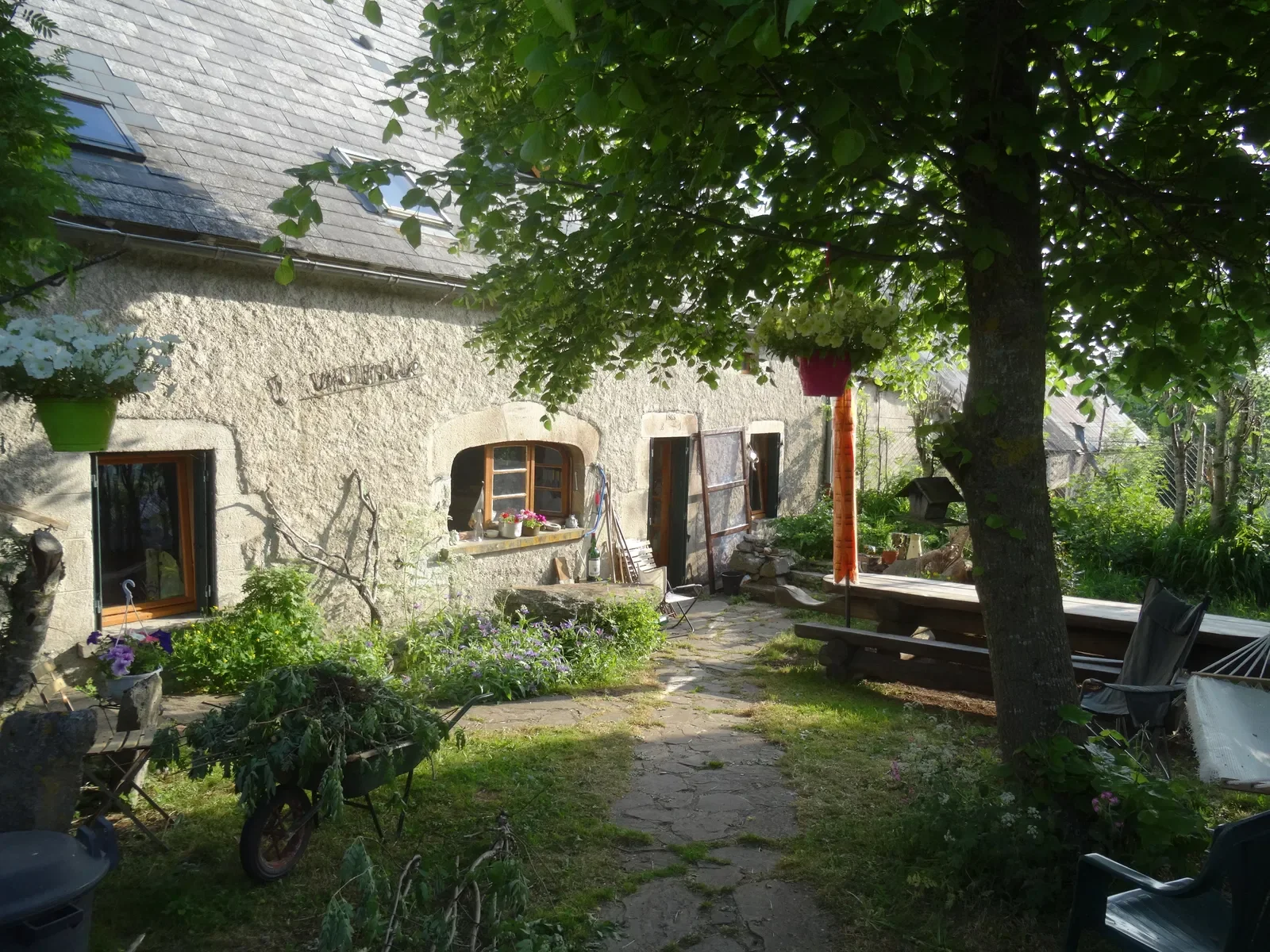 Room D 721 in Saint-Alyre-ès-Montagne