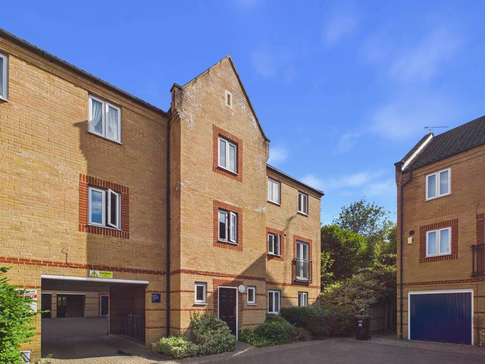 Flat Heatherhayes in Ipswich