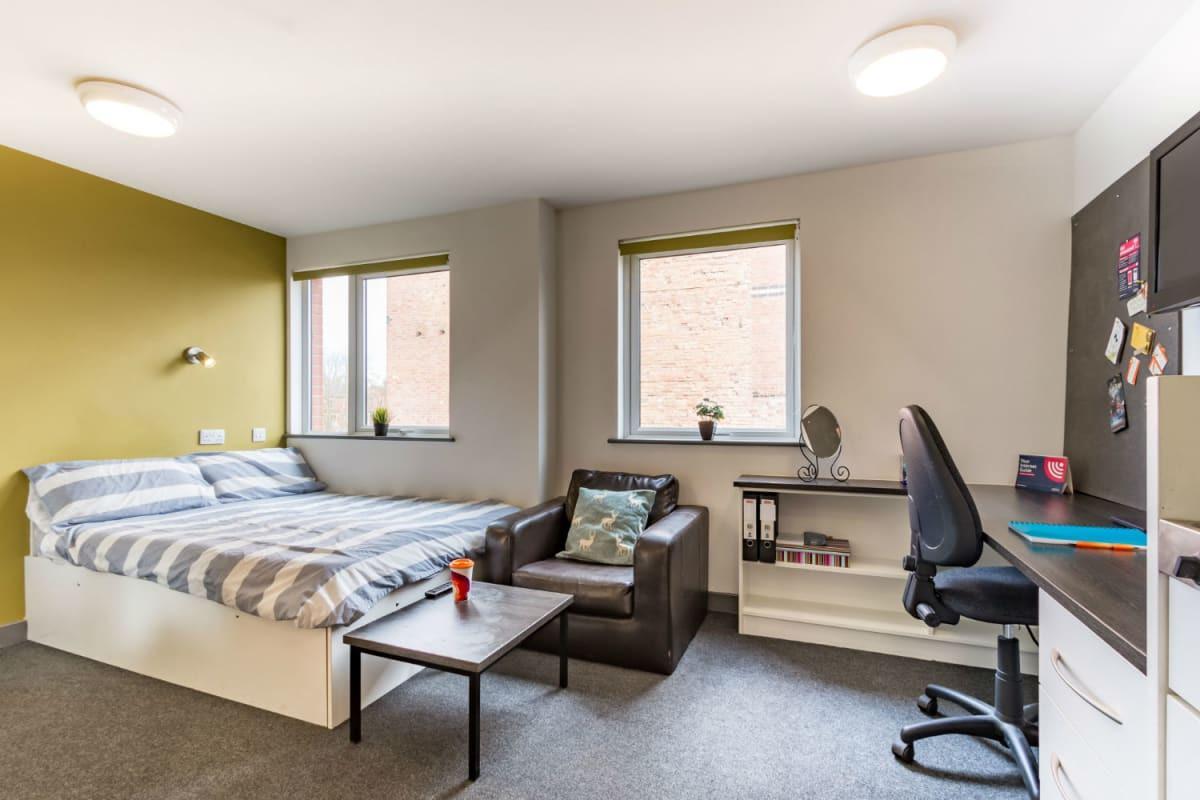 Room Russell Street in Nottingham