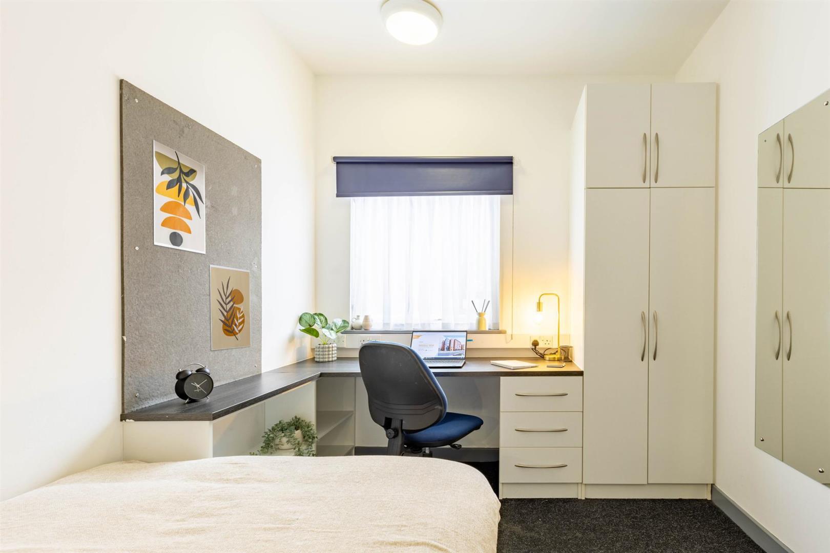 Room Russell Street in Nottingham