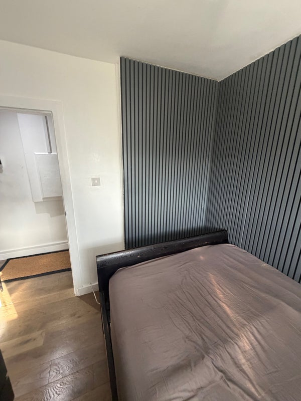 Room Abbey Close in Greater London