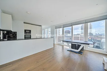 Flat Sayer Street in Greater London