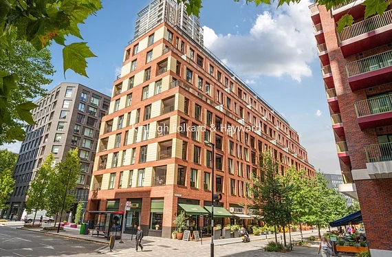 Flat Sayer Street in Greater London