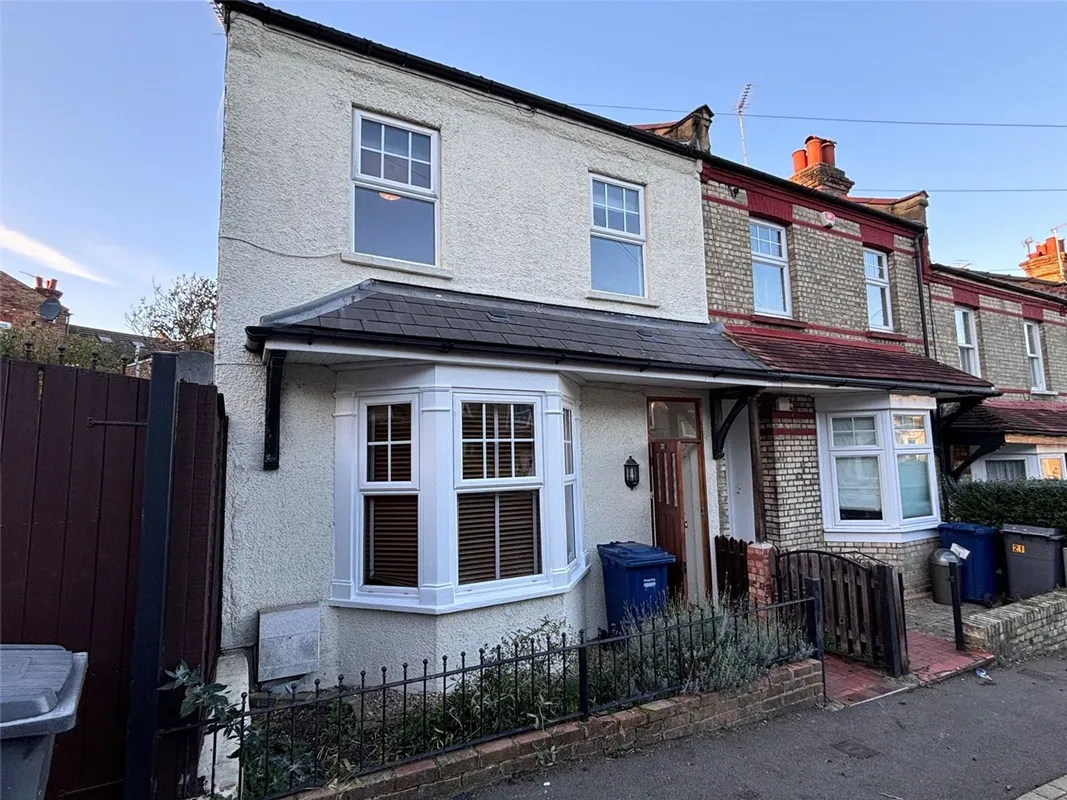 House Middle Road in Greater London