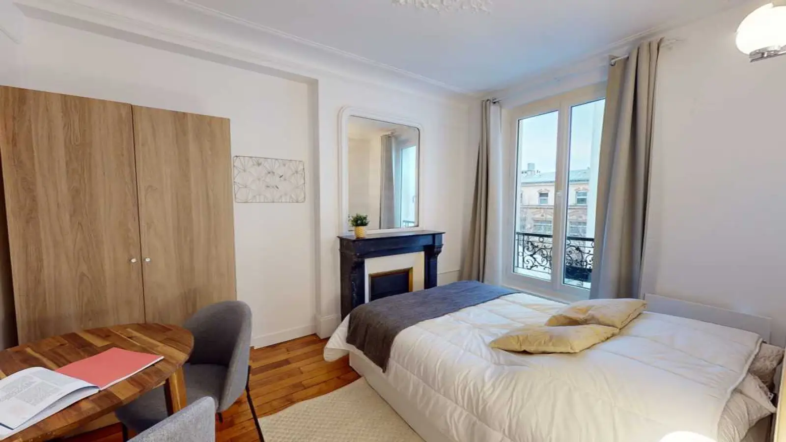 Room Rue Marguerite de Rochechouart in Paris