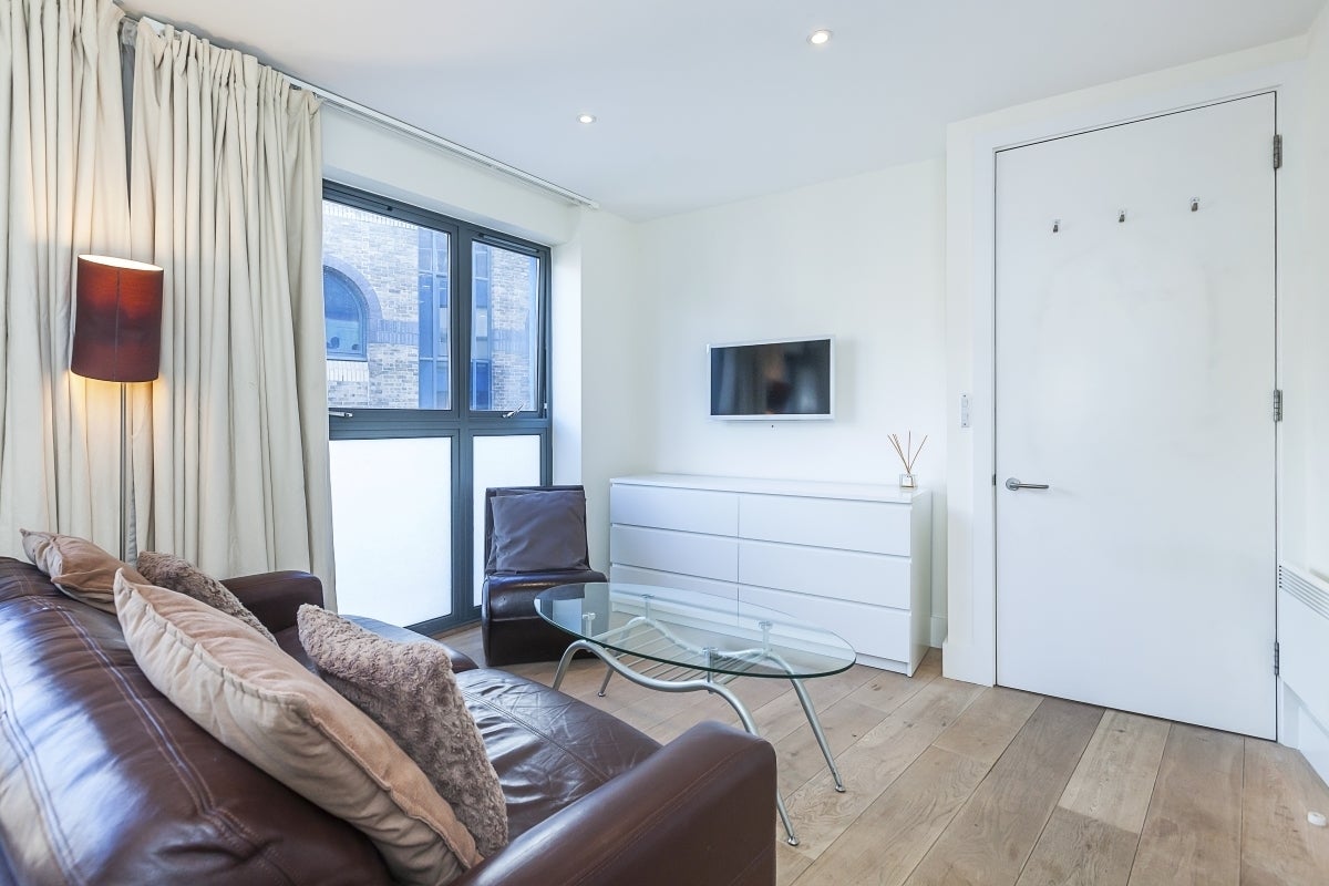 Flat Winchester Walk in Greater London
