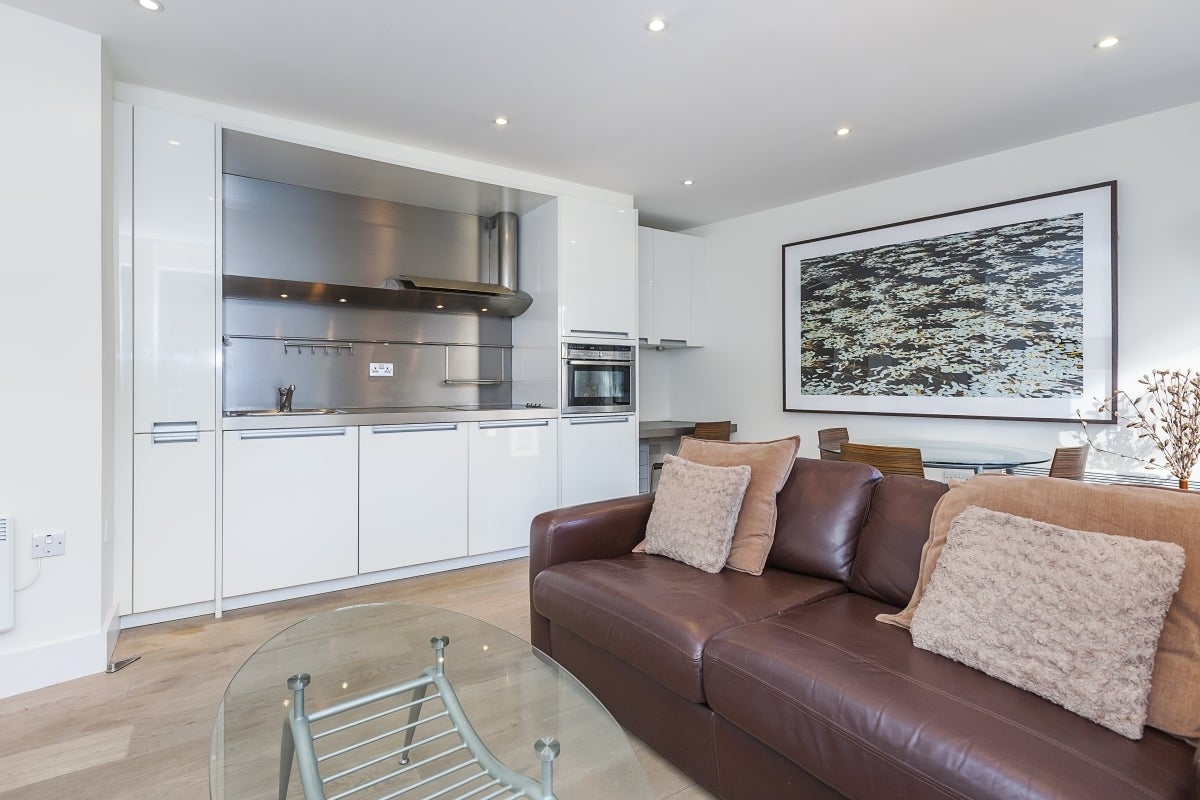 Flat Winchester Walk in Greater London