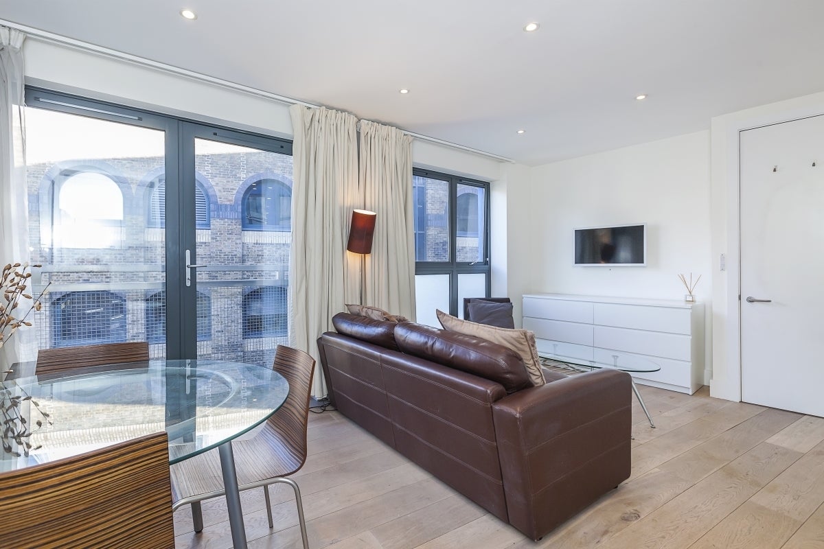 Flat Winchester Walk in Greater London