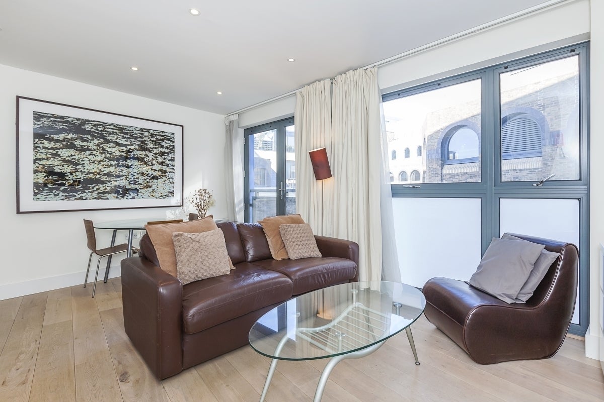 Flat Winchester Walk in Greater London
