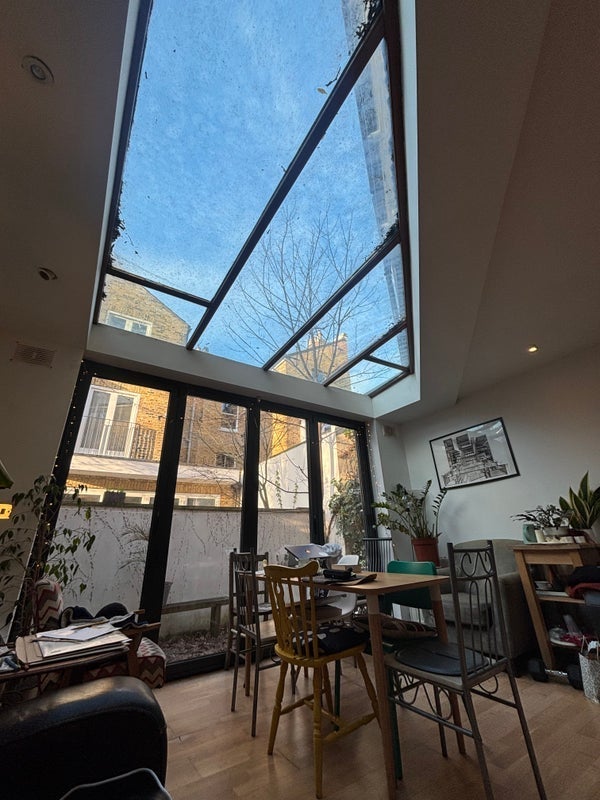 Flat Norcott Road in Greater London