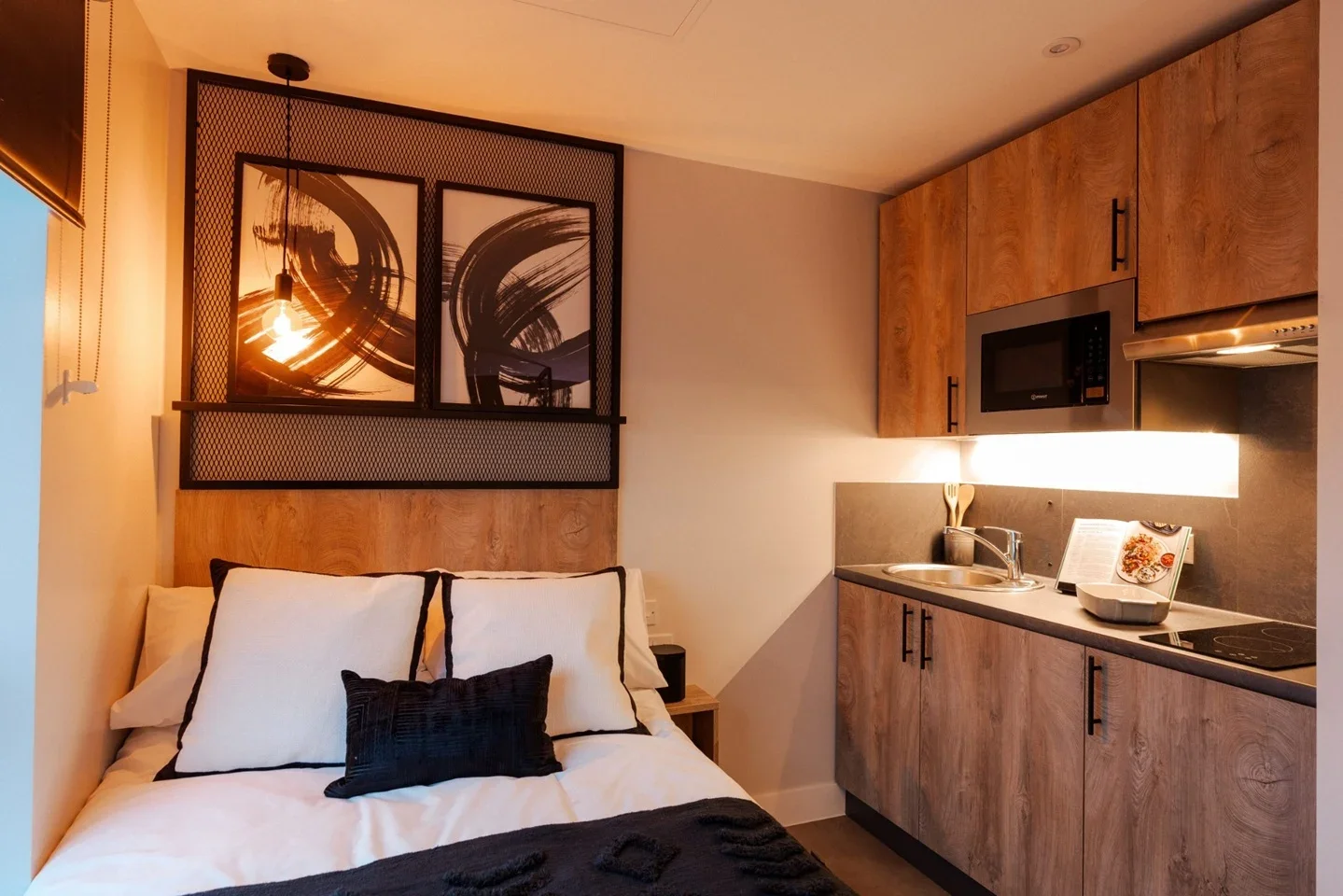 Flat Ilderton Road in Greater London