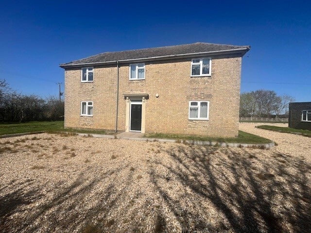 House Sutton Road in Llandow